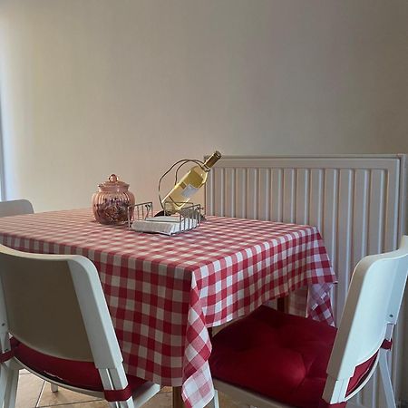 Cozy & Quiet City Apartment Tríkala Eksteriør bilde